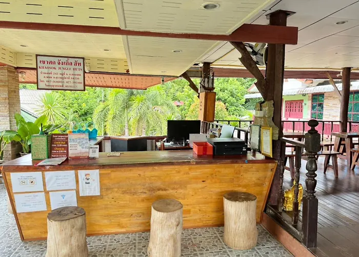 Khao Sok Jungle Huts Resort